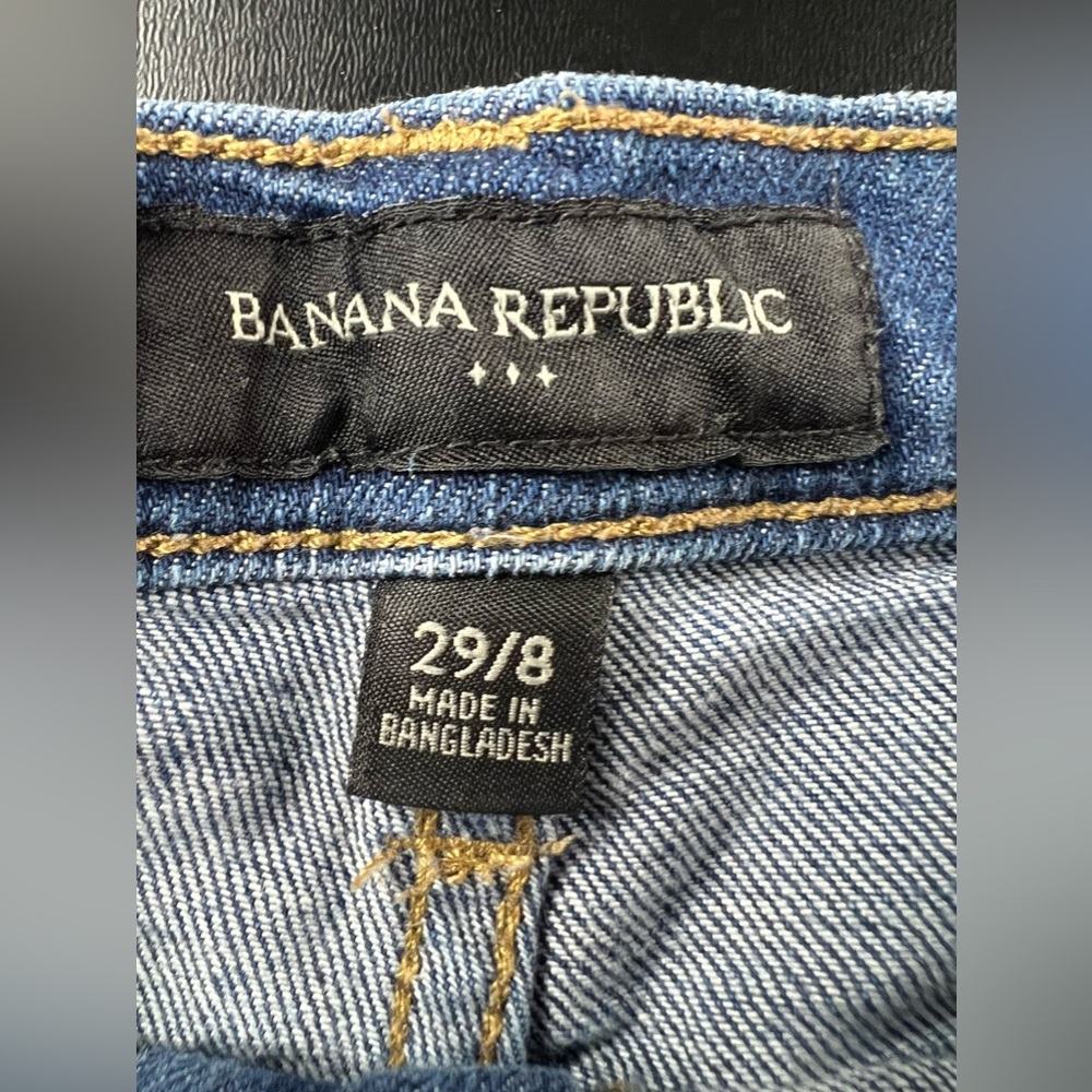 Banana Republic MidBlueDenim Jean Shorts Womens Size 29 (8) EUC - Picture 4 of 7